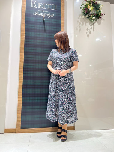 【 】 洗練されたクルーネック フローラルワンピース スプリングフローラルワンピース｜ドレス｜KEITH(キース
